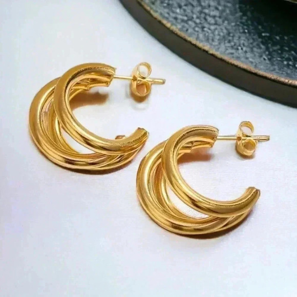 🆕️Elegant 18K Gold Plated Triple C-Hoop Dainty Earrings | Hypoallergenic & Chic - Picture 9 of 9